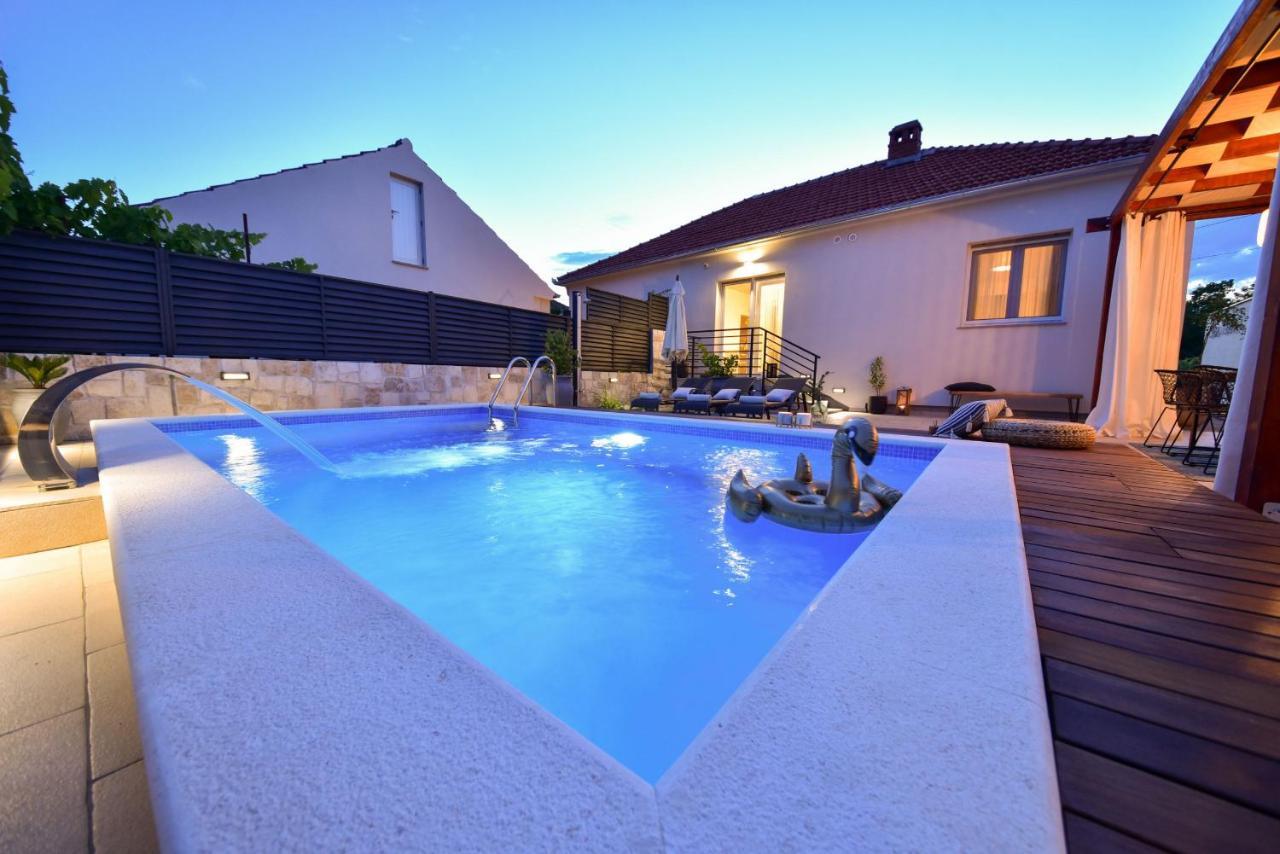 Villa Teuta Zadarvillas Екстериор снимка